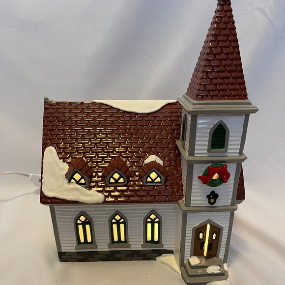 Department 56 Snow Village – Shady Oak Church (1994) w/ Trees and Carolers - Picture 2 of 15
